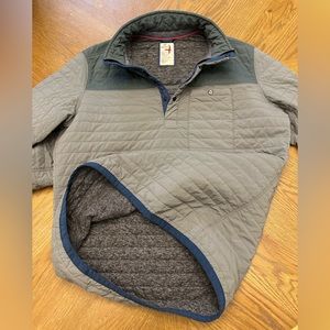 Relwen Windzip Popover. Size Medium. Wet Cement color. Like new.